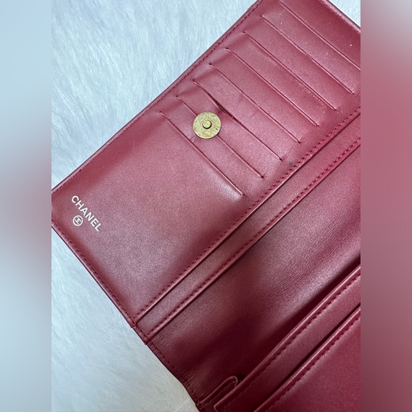 ❤️SOLD❤️Channel wallet with crossbody chain - Picture 9 of 10